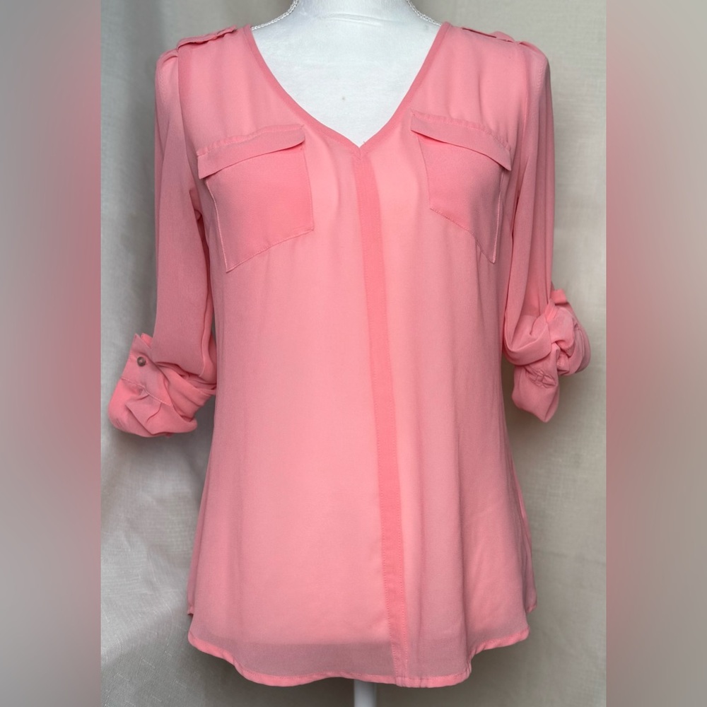 🦋Candie's Soft Pink V-Neck Blouse